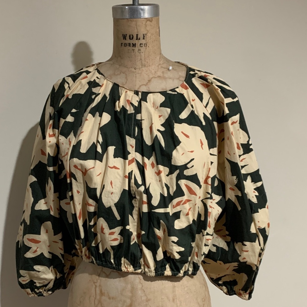 NWT ZARA Black and Cream Floral Blouse